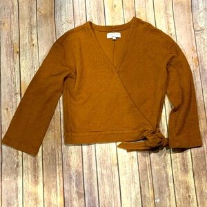 Texture and Theead Madewell faux wrap top size XS boucle look rich brown color